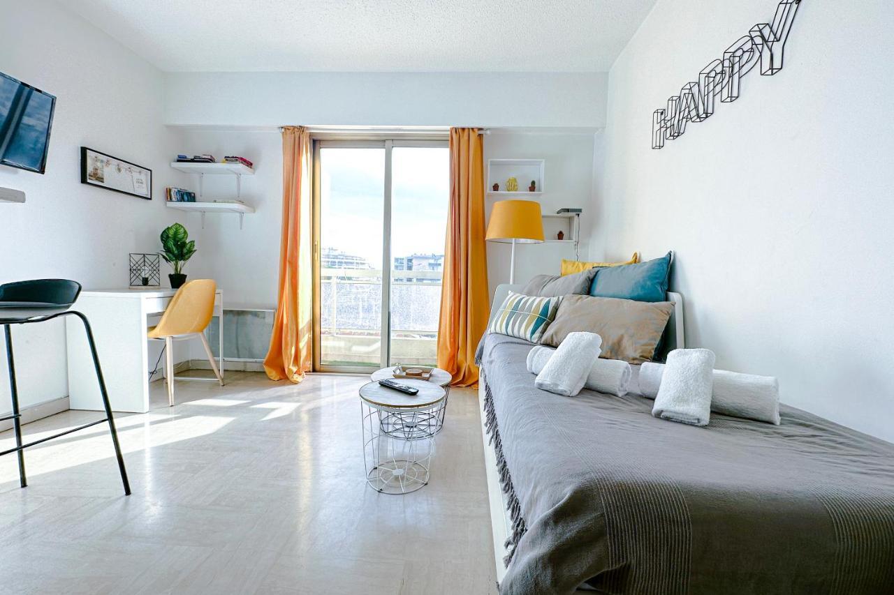 Guignon - Apart Sunny Comfort Close To The Port & Station Антиб Екстериор снимка