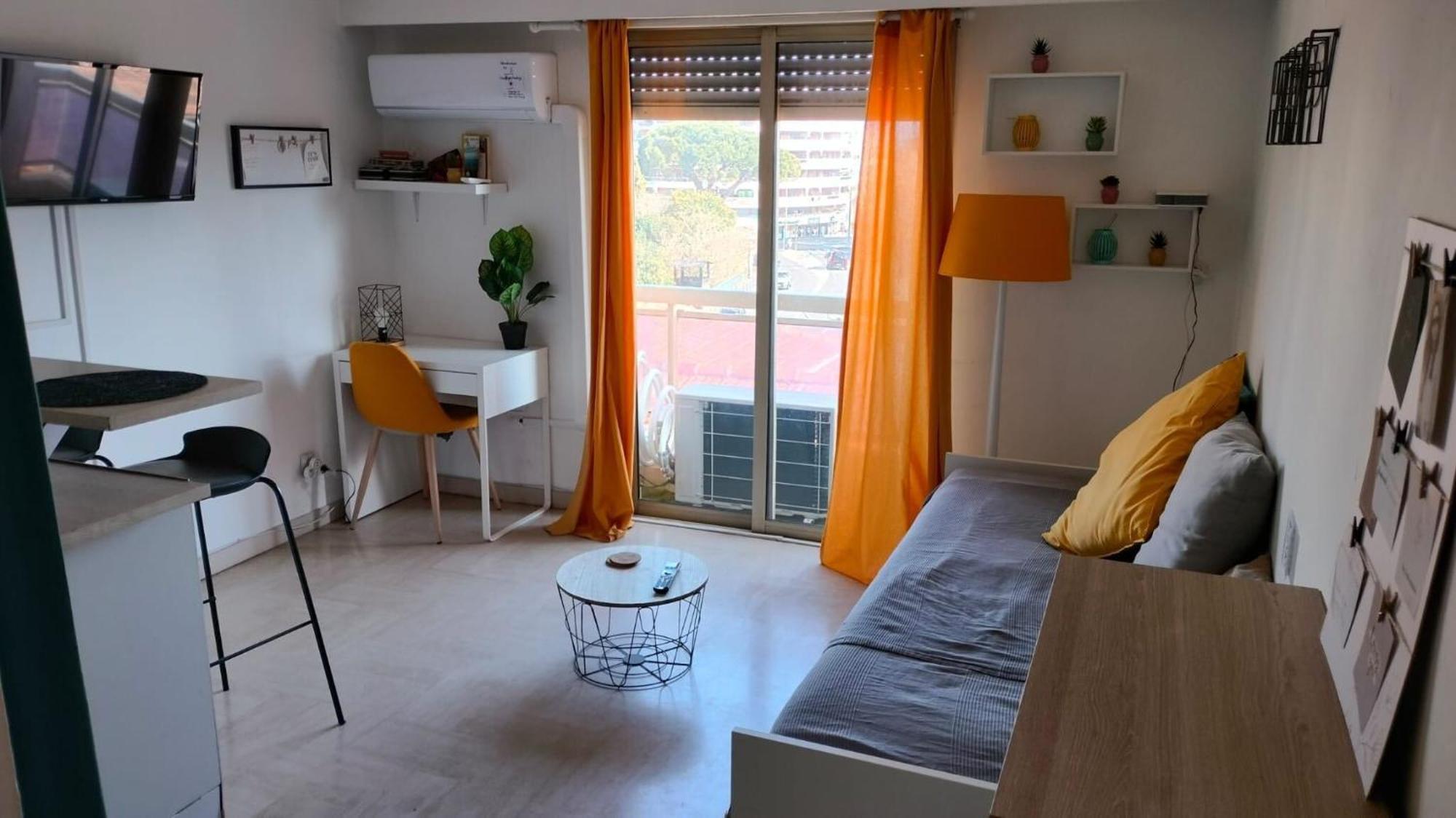 Guignon - Apart Sunny Comfort Close To The Port & Station Антиб Екстериор снимка